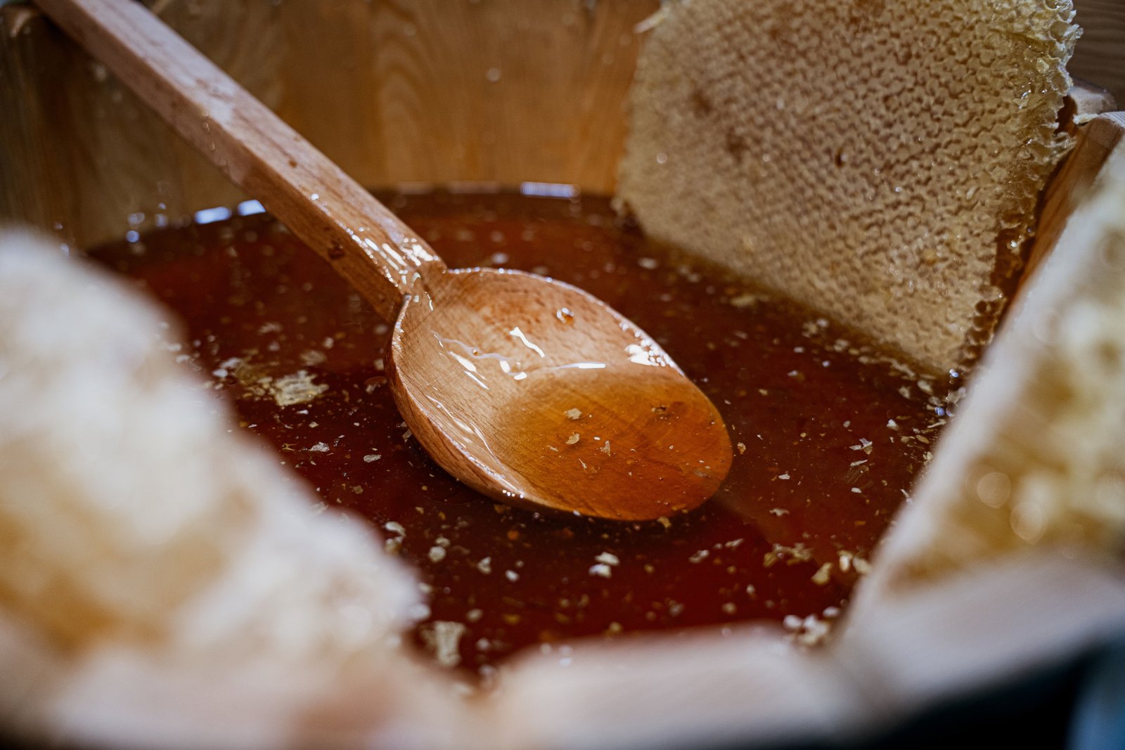 5 طرق للتعرف على العسل الأصلي قبل الشراء